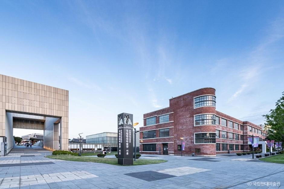 'Hanok Hanok' Boutique Stay Seoul - 2Min From Gyeongbokgung Palace Station מראה חיצוני תמונה